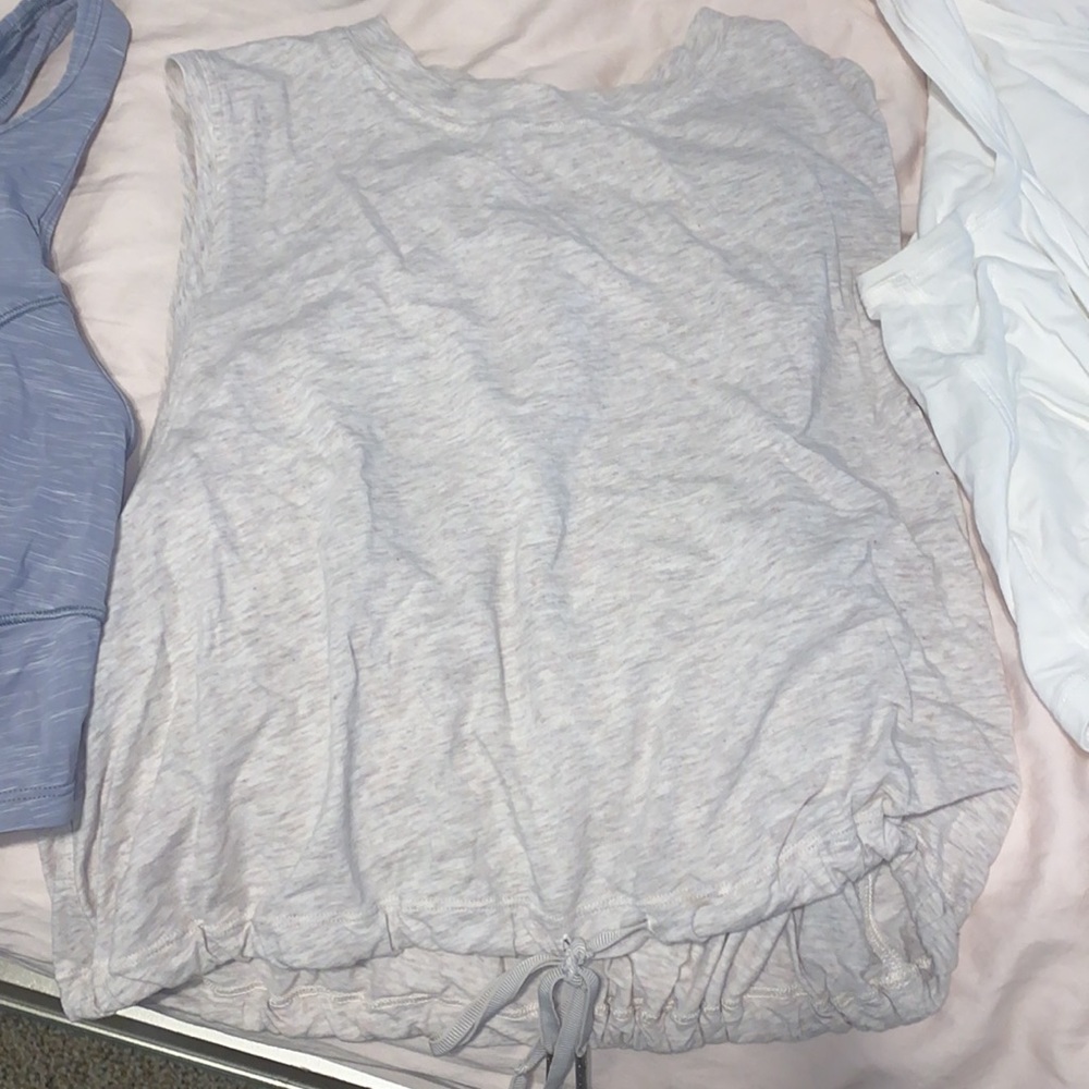 Lululemon - Picture 2 of 4